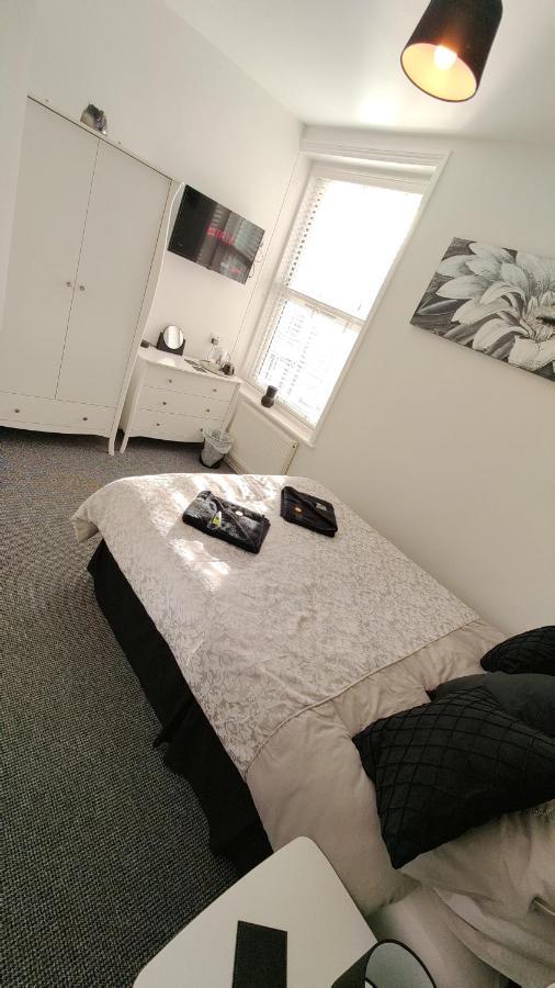 Bed and Breakfast The Castleton Blackpool Esterno foto